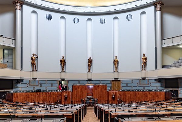 Оппозиция проверит уровень доверия парламента к правительству из-за роста стоимости жизни