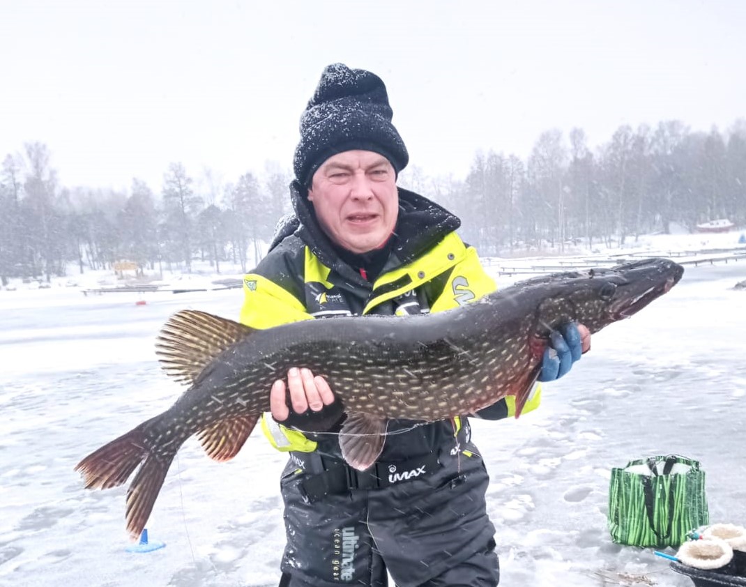 Read more about the article Фоторепортаж с зимней рыбалки на Сайме