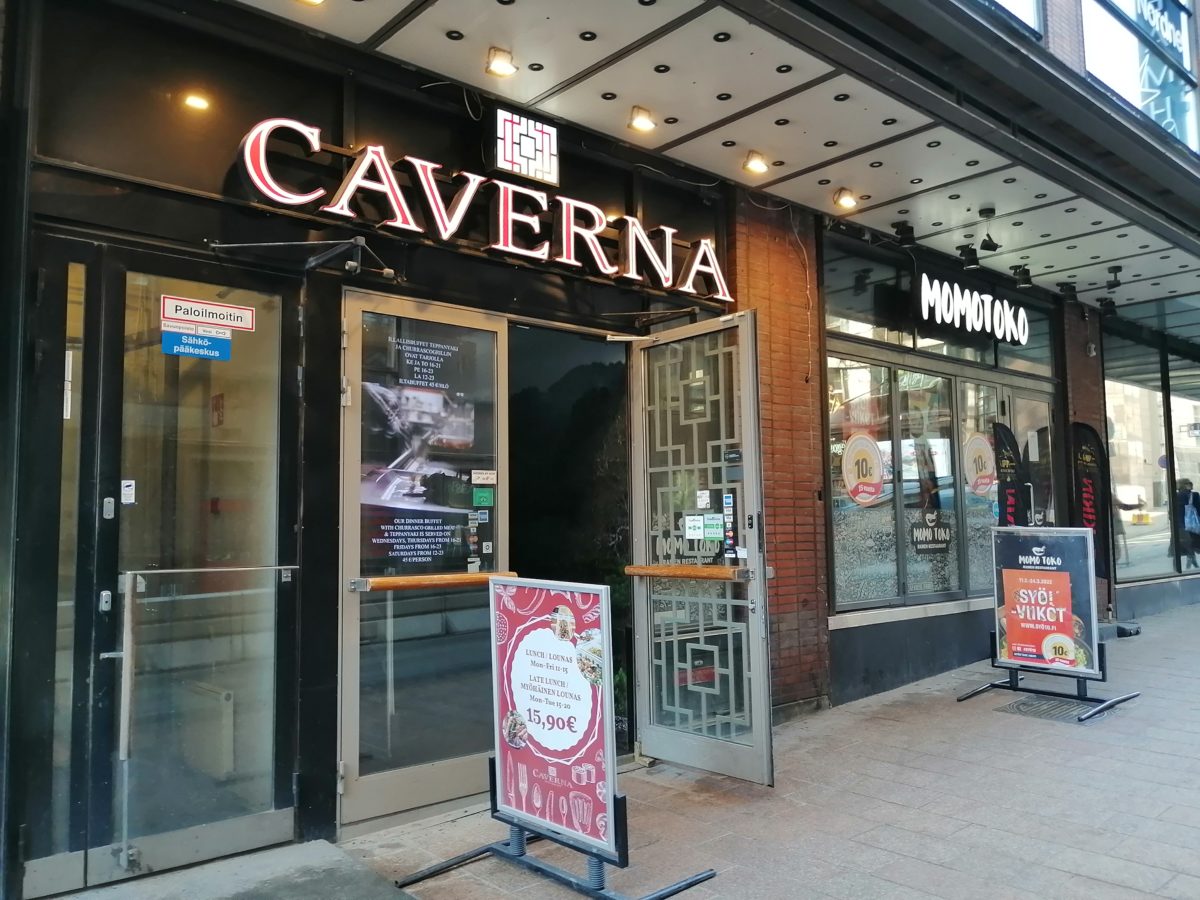 Read more about the article Обед по понедельникам: ресторан «Caverna»