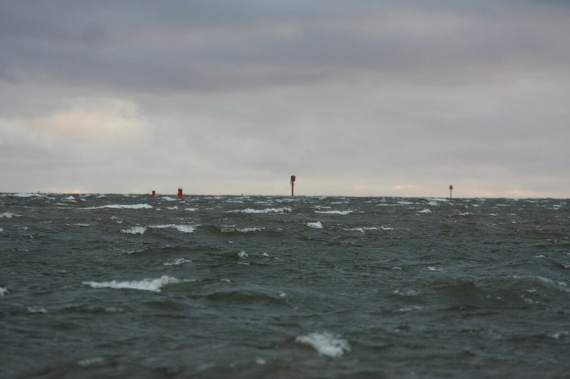 Подробнее о статье Шторм: высота волн на Балтике достигает четырех метров