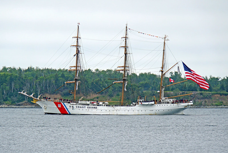 Подробнее о статье Флагман береговой охраны США зайдет на стоянку в порт Хельсинки