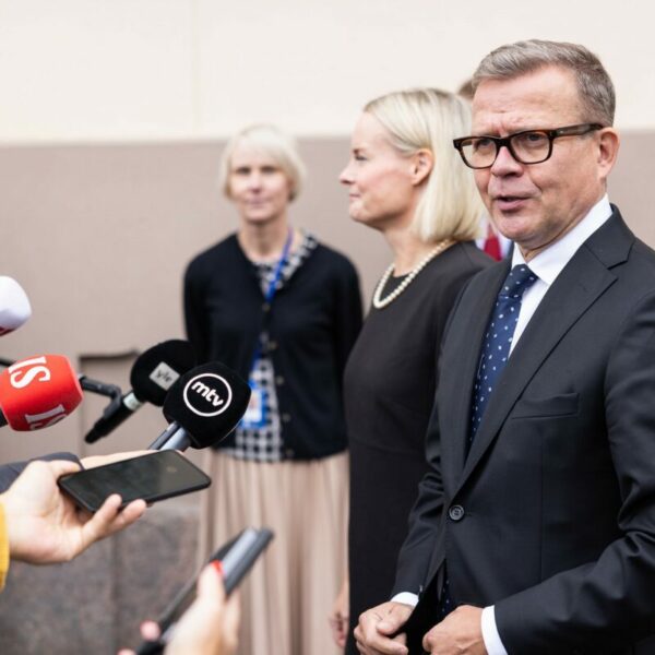 Анализ : Экономические цели правительства Финляндии выглядят утопично